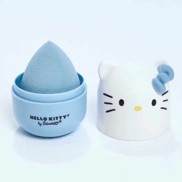 🎄🎀 Hello Kitty Makeup Sponge - Picture 2 of 7